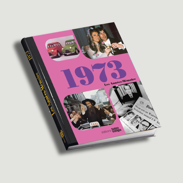 couverture d'un livre relatif à l'année 1970 sur laquelle
                                            figurent Gainsbourg, Johnny Halliday, Nixon et pompidou et la
                                            première d'un journal faisant état du décès du général de Gaulle